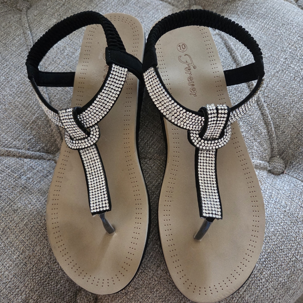 Forever 21 Black and Silver Sandals with T-Bar Design - Picture 1 of 5